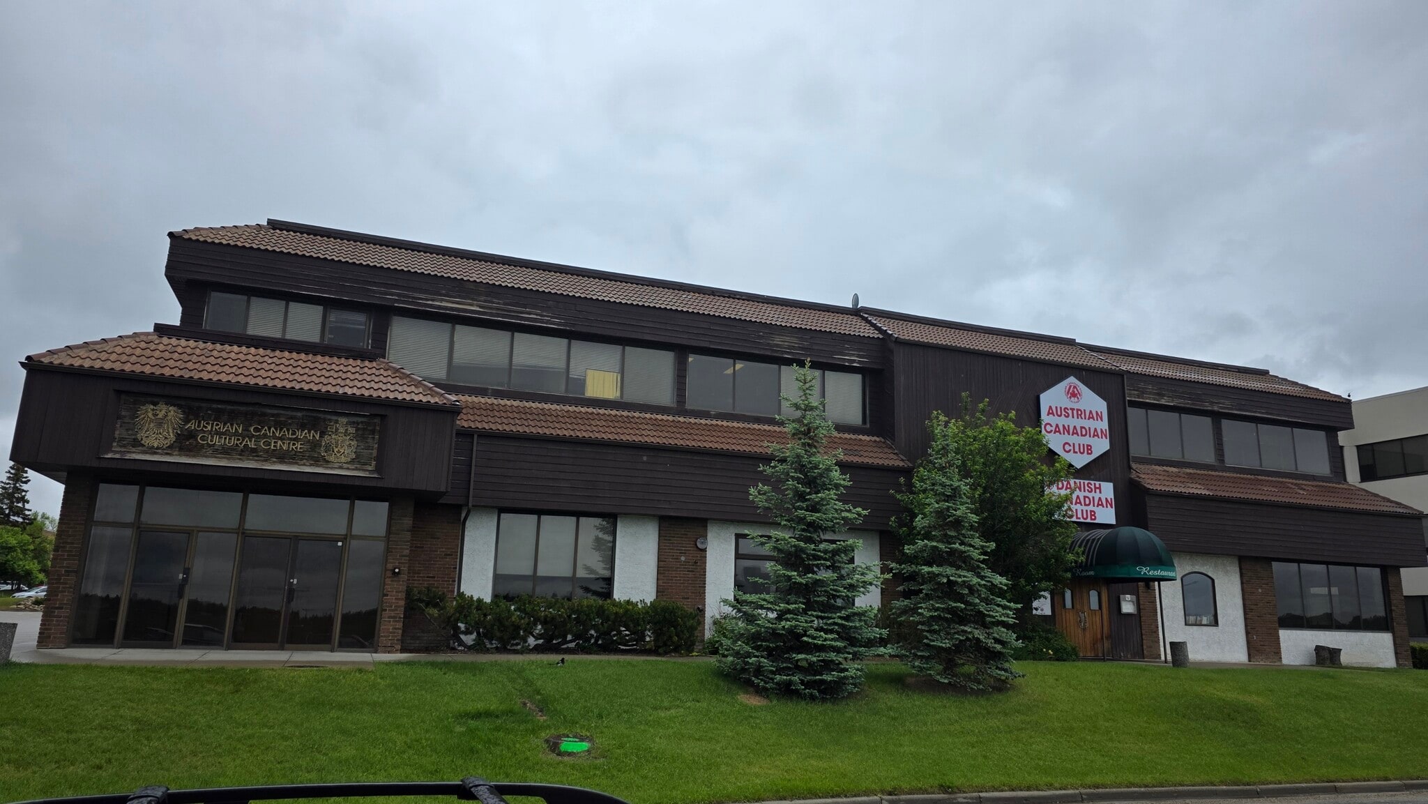 3112 11th Ave NE, Calgary, AB for Rent