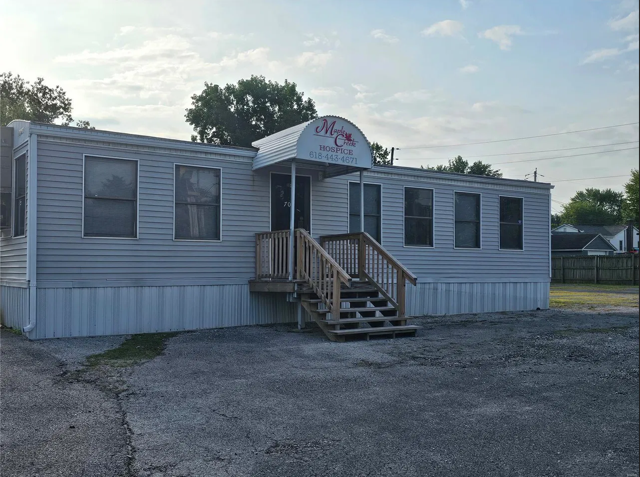 706 S Saint Louis St, Sparta, IL for Sale