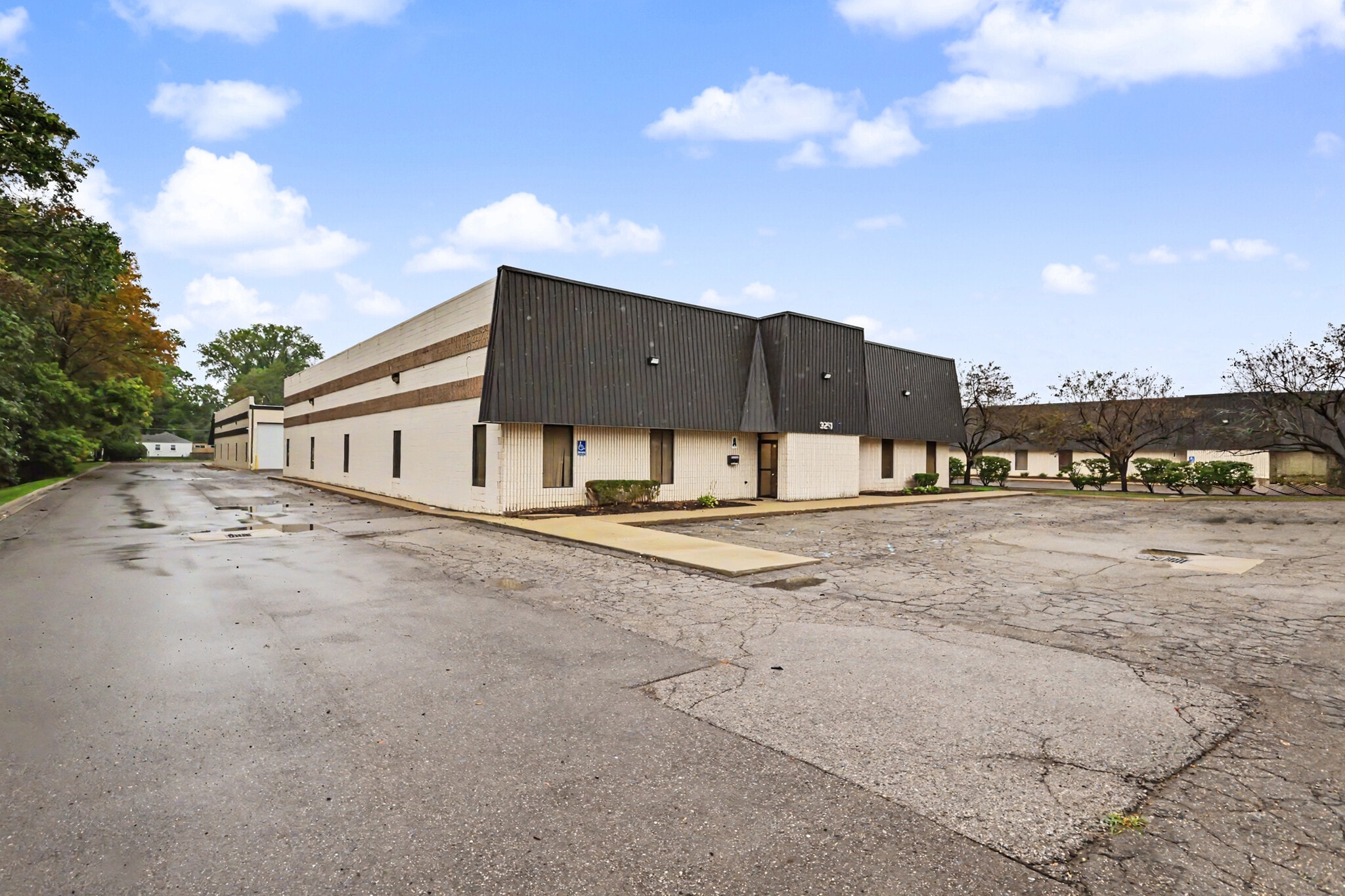 3251 S Gulley Rd, Dearborn, MI for Rent