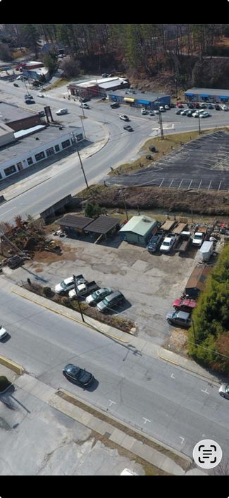 Hendersonville, NC Retail - 321 S Washington St Hendersonville, NC Retail - 321 S Washington St