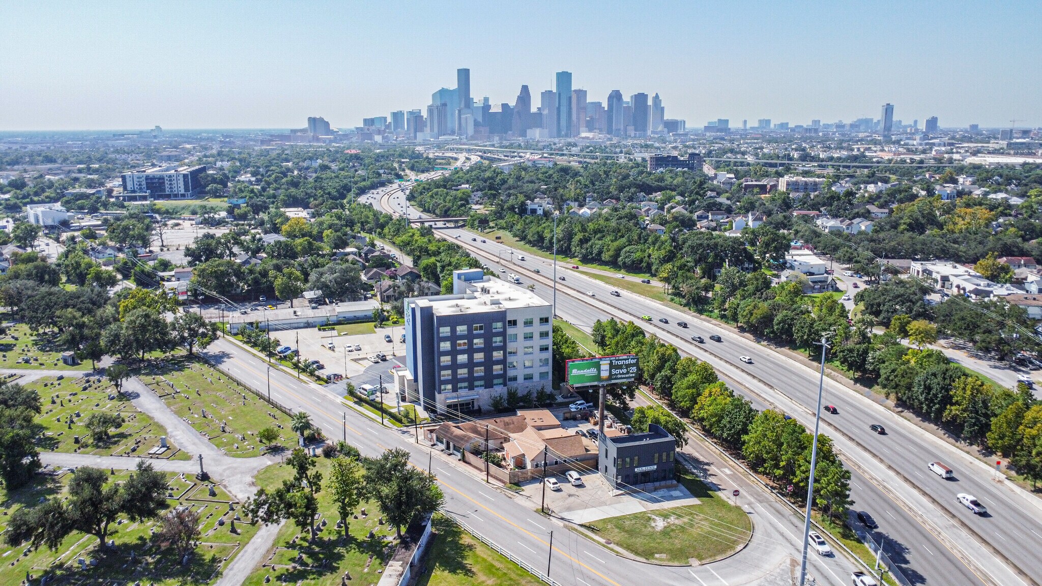 3505 N Main St, Houston, TX for Rent