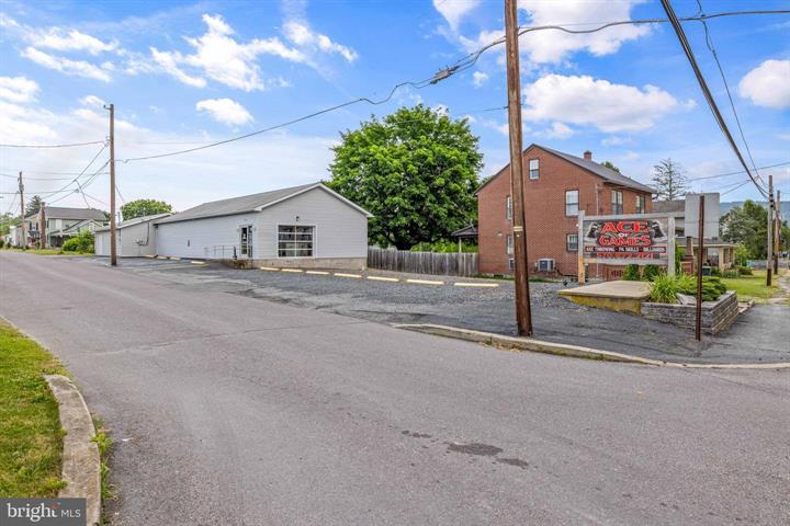 140 S Market St, Elysburg, PA for Sale