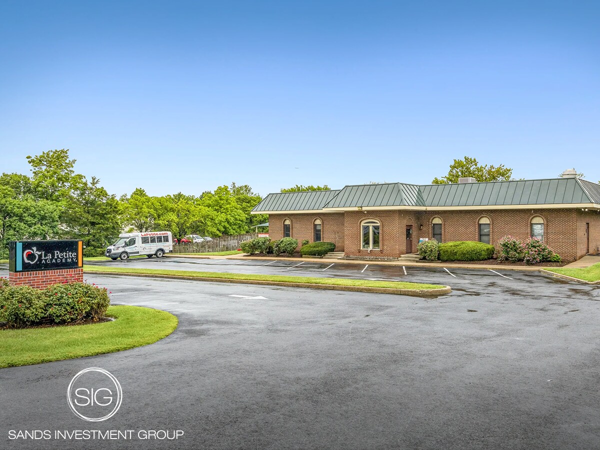 6 Cardinal Park Dr SE, Leesburg, VA for Sale