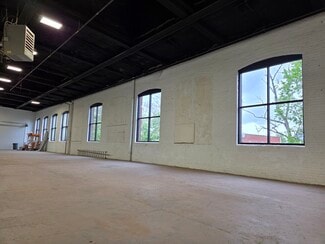 Middletown, CT Retail - 725 Main St