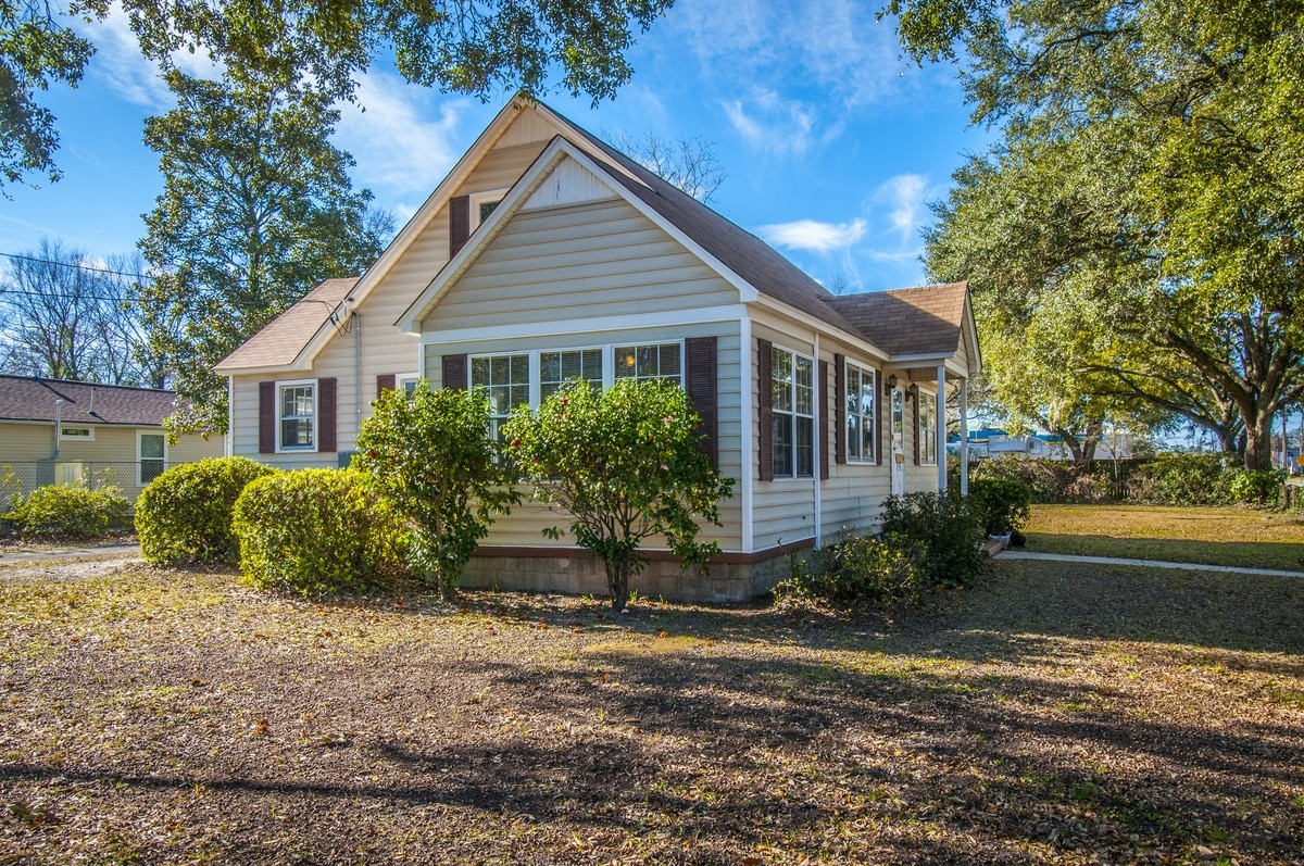 1227 Yeamans Hall Rd, Hanahan, SC for Sale