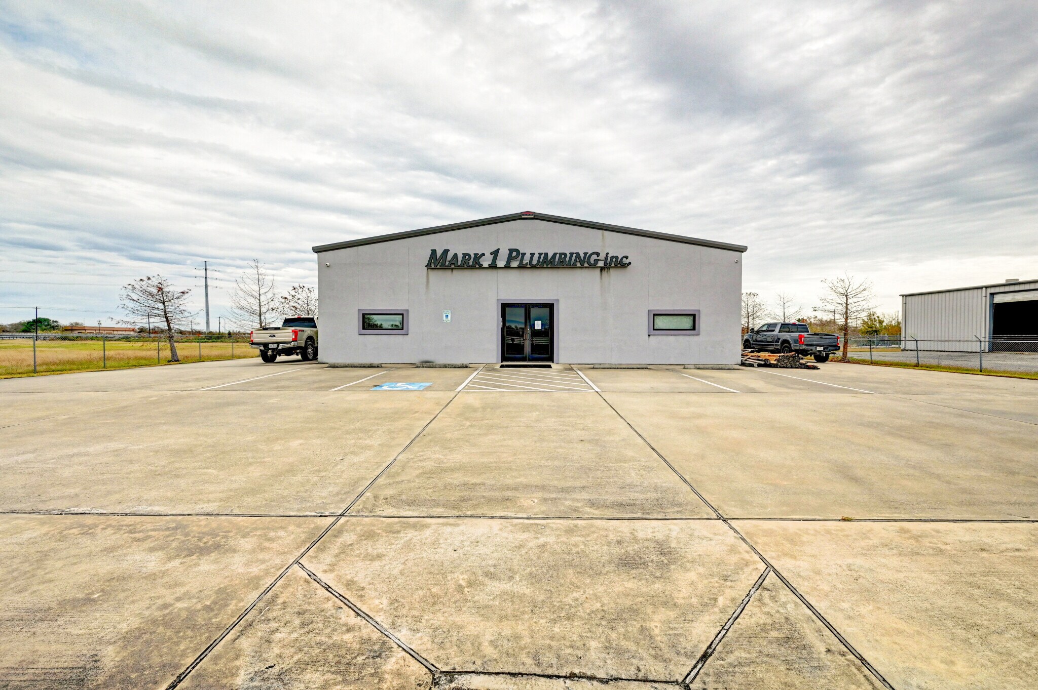 1070 N Pine Rd, Texas City, TX for Sale