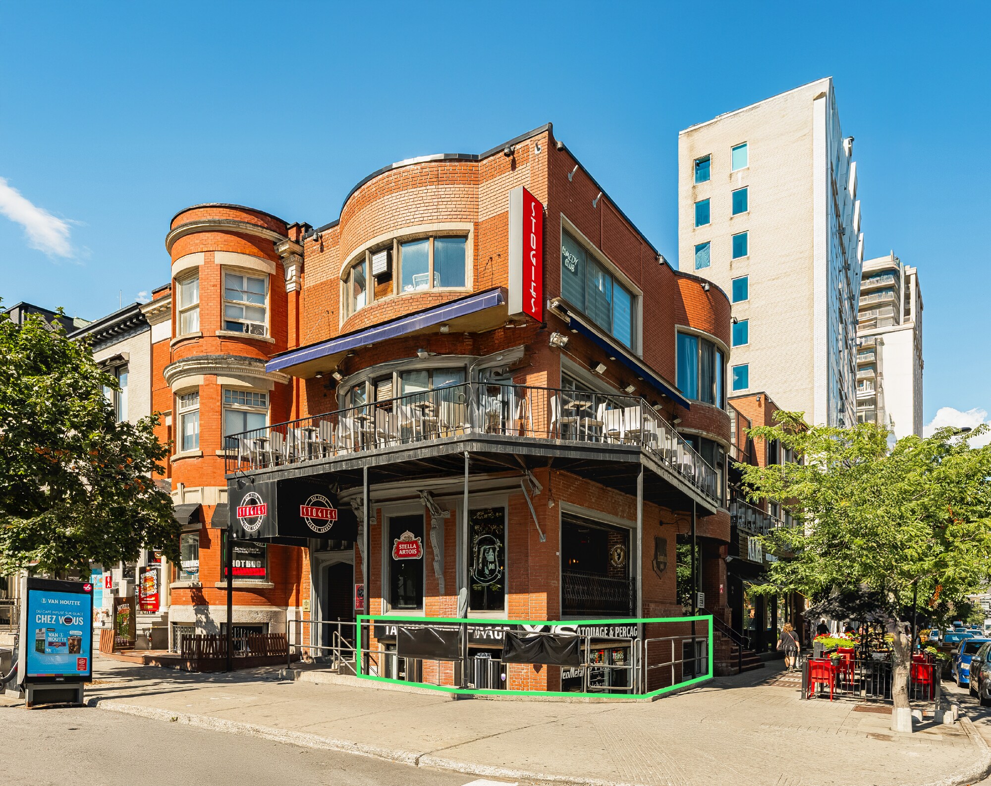 2015 Rue Crescent, Montréal, QC for Rent