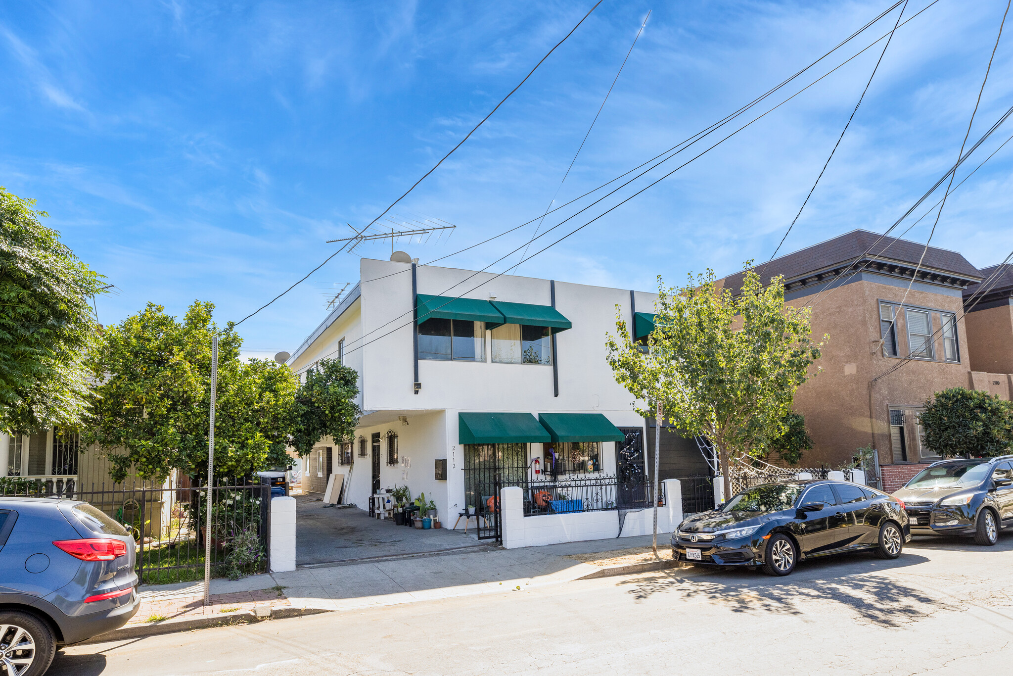 2112 Toberman St, Los Angeles, CA for Sale