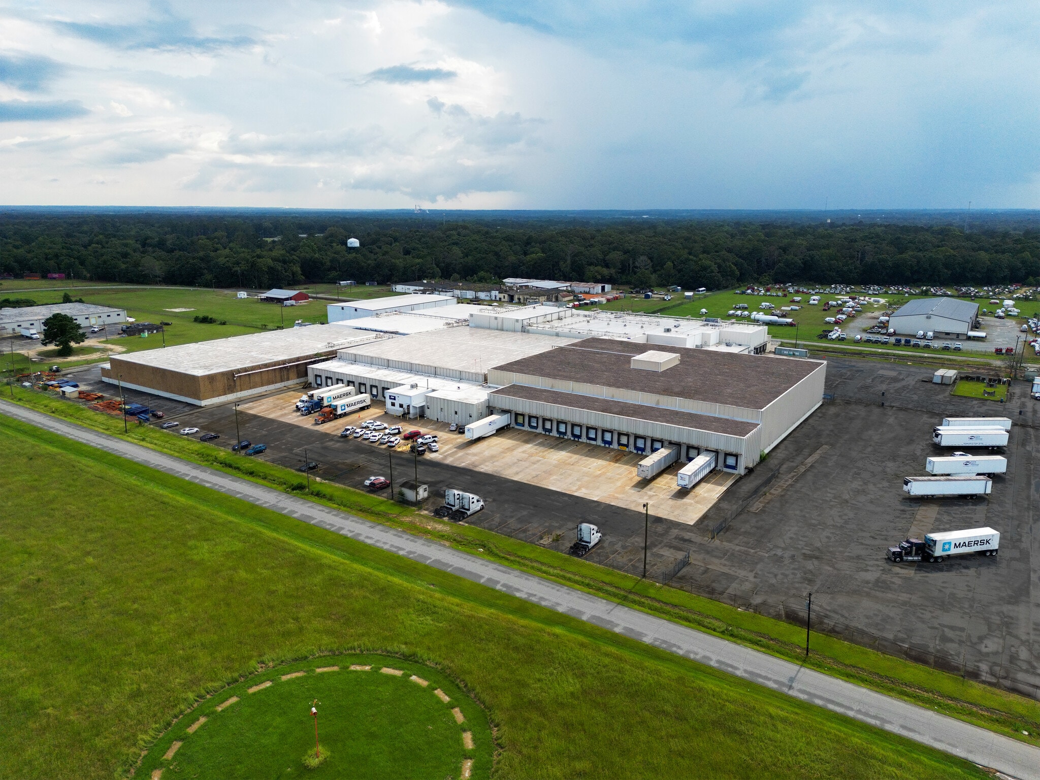 302 Airport Dr, Montezuma, GA for Rent