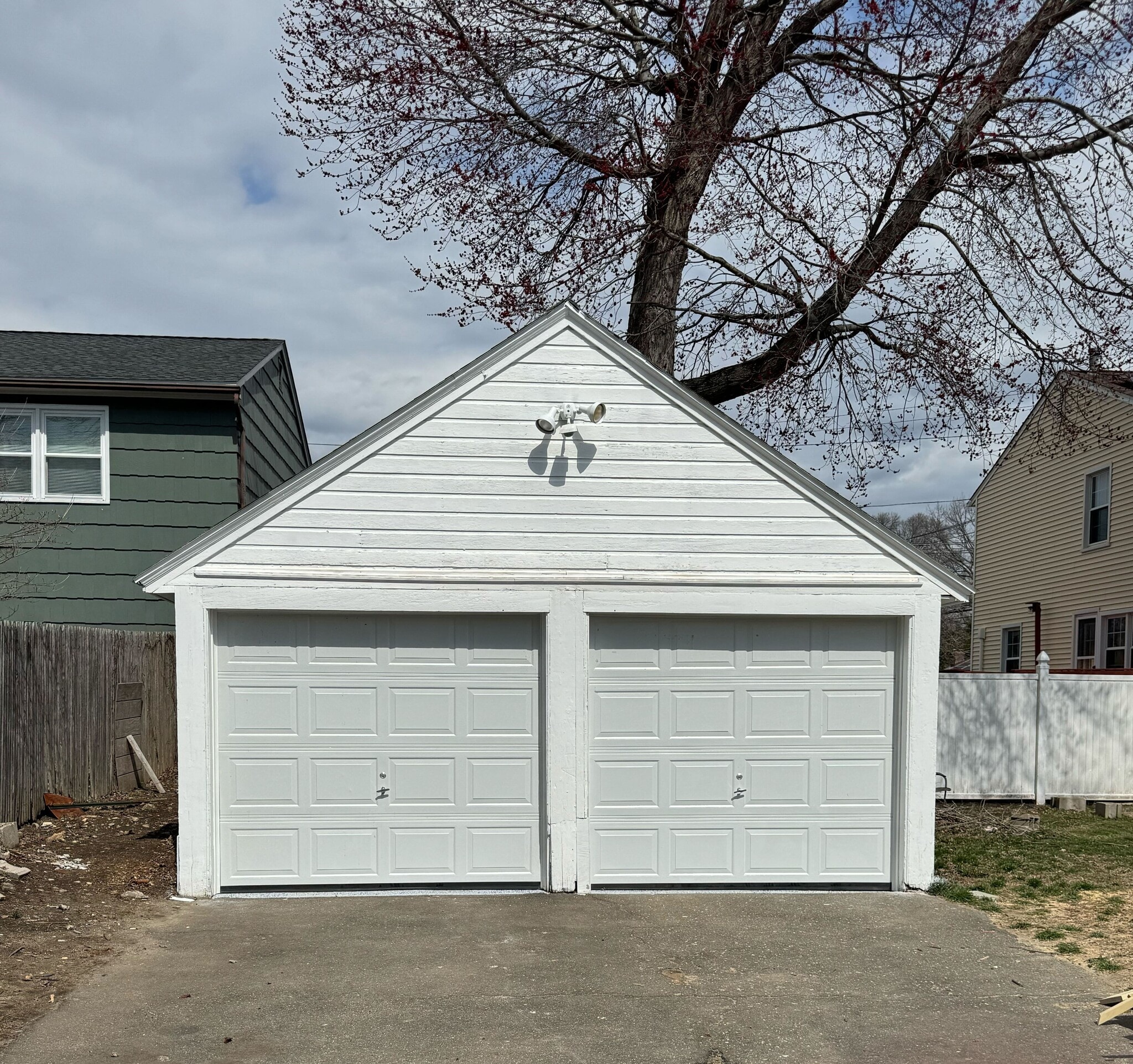615 E Main St, Stratford, CT for Rent