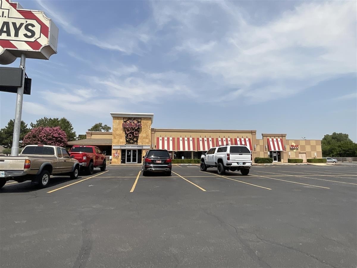4239 NW Expressway St, Oklahoma City, OK for Sale