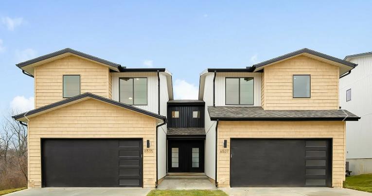 8200-8302 E 65th St, Raytown, MO for Sale