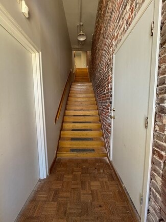 Jackson, MS Office - 117-121 N State St Jackson, MS Office - 117-121 N State St