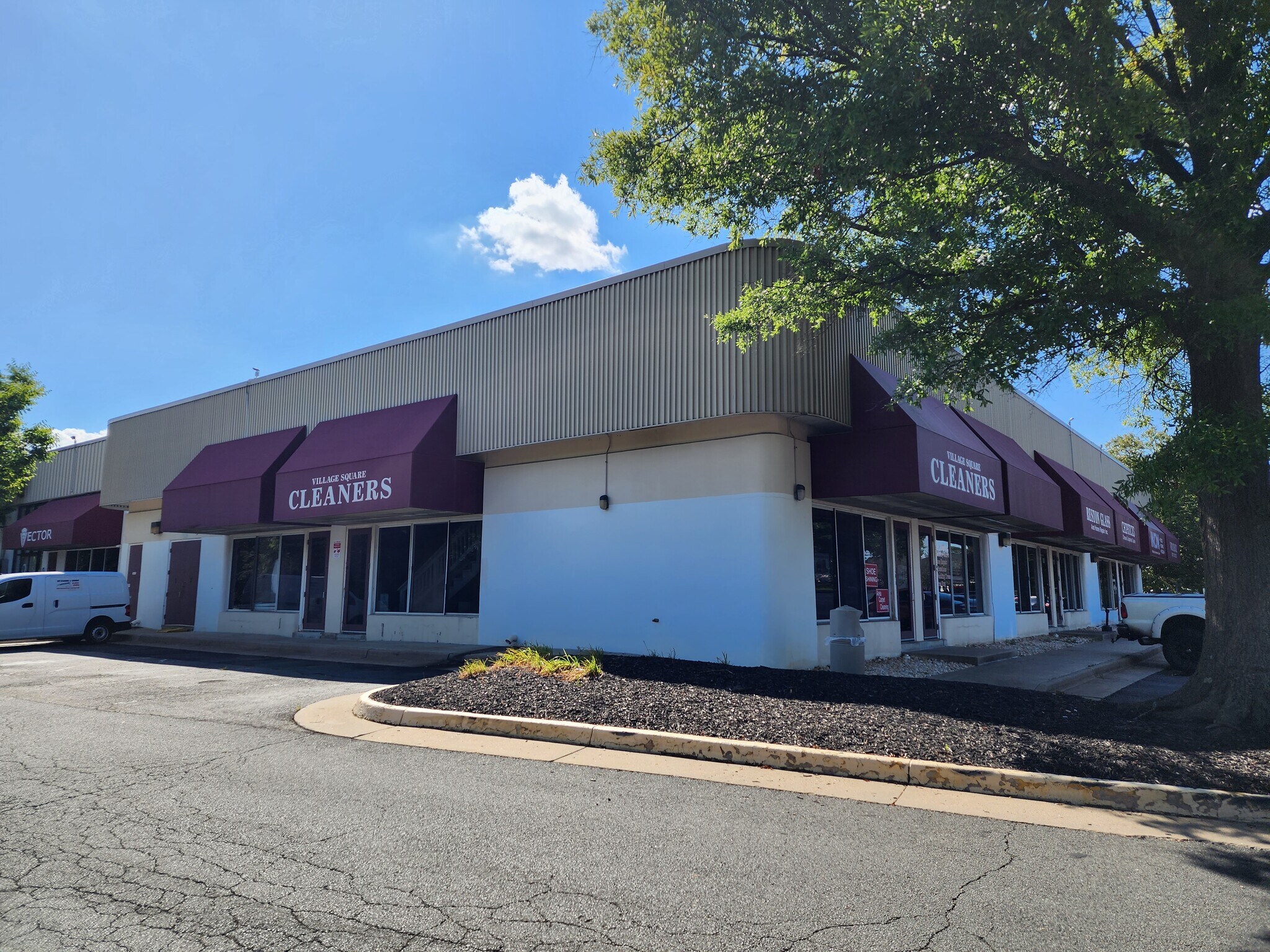 133 Spring St, Herndon, VA for Sale