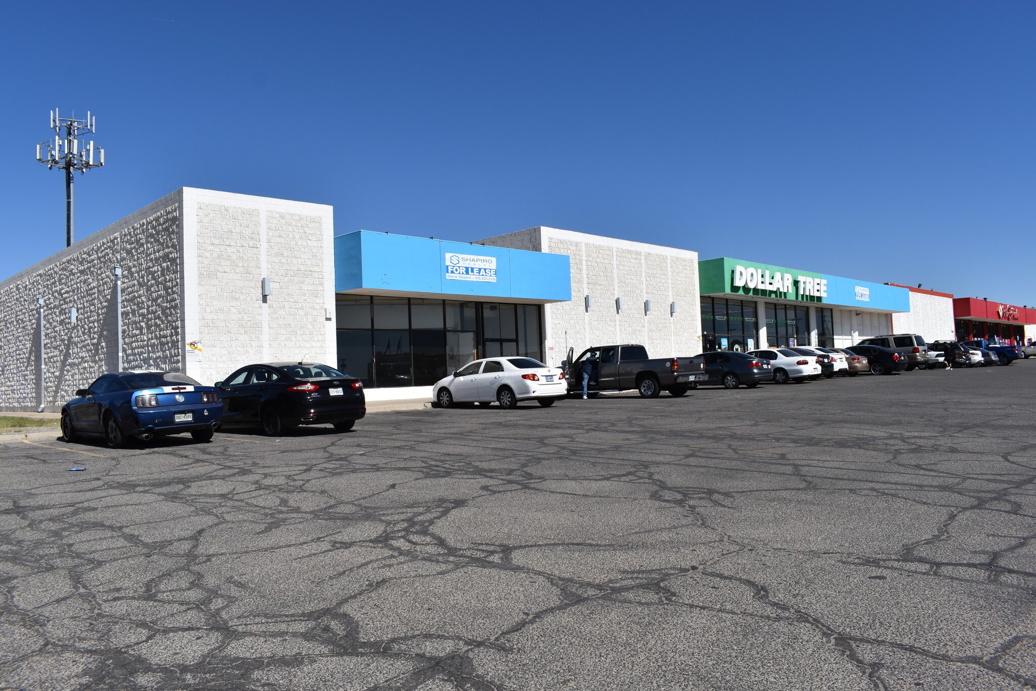 10011077 N Carolina Dr El Paso, TX 79915 Shopping Center Property