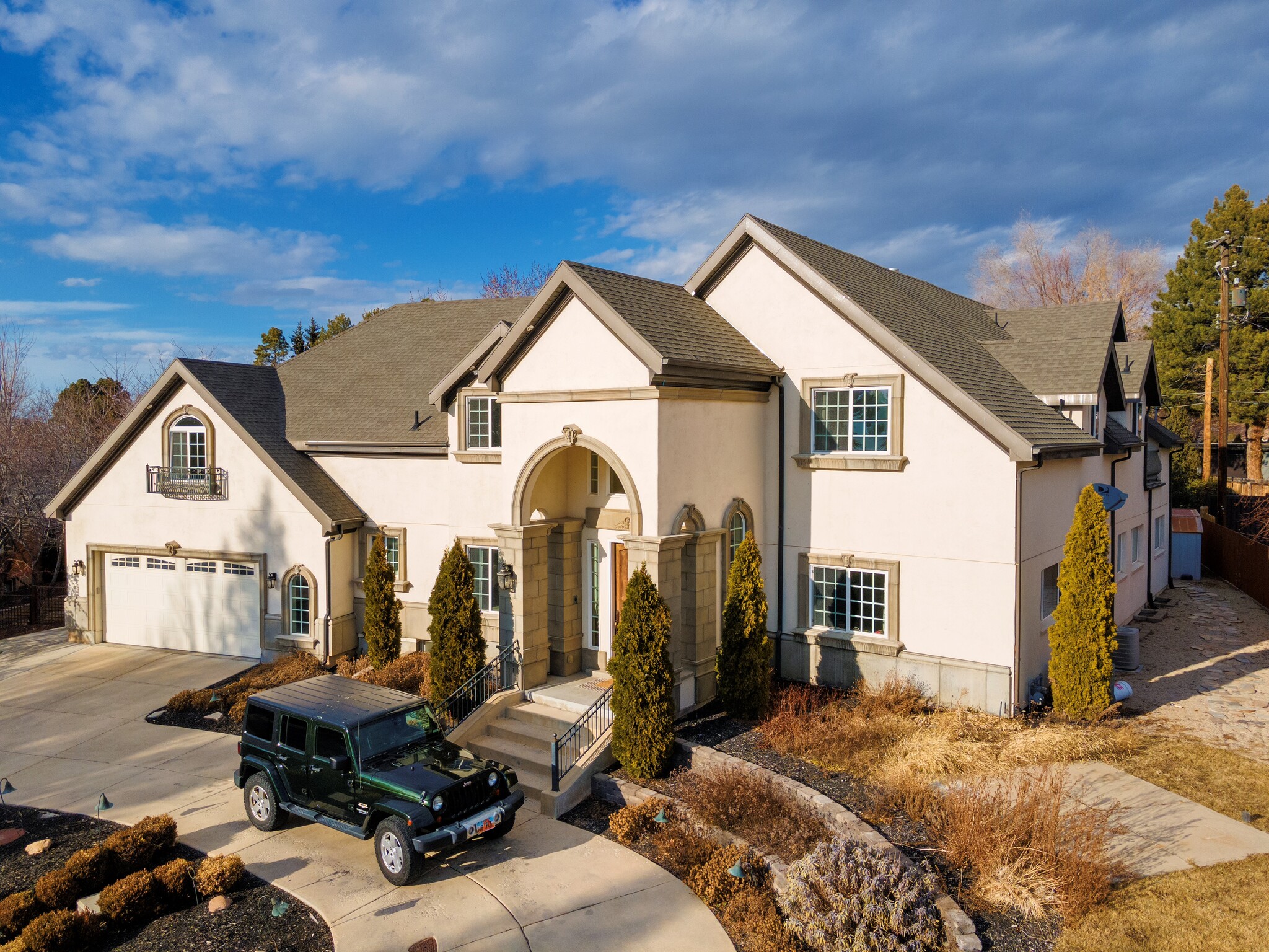 2765 E Blue Spruce Dr, Holladay, UT for Rent