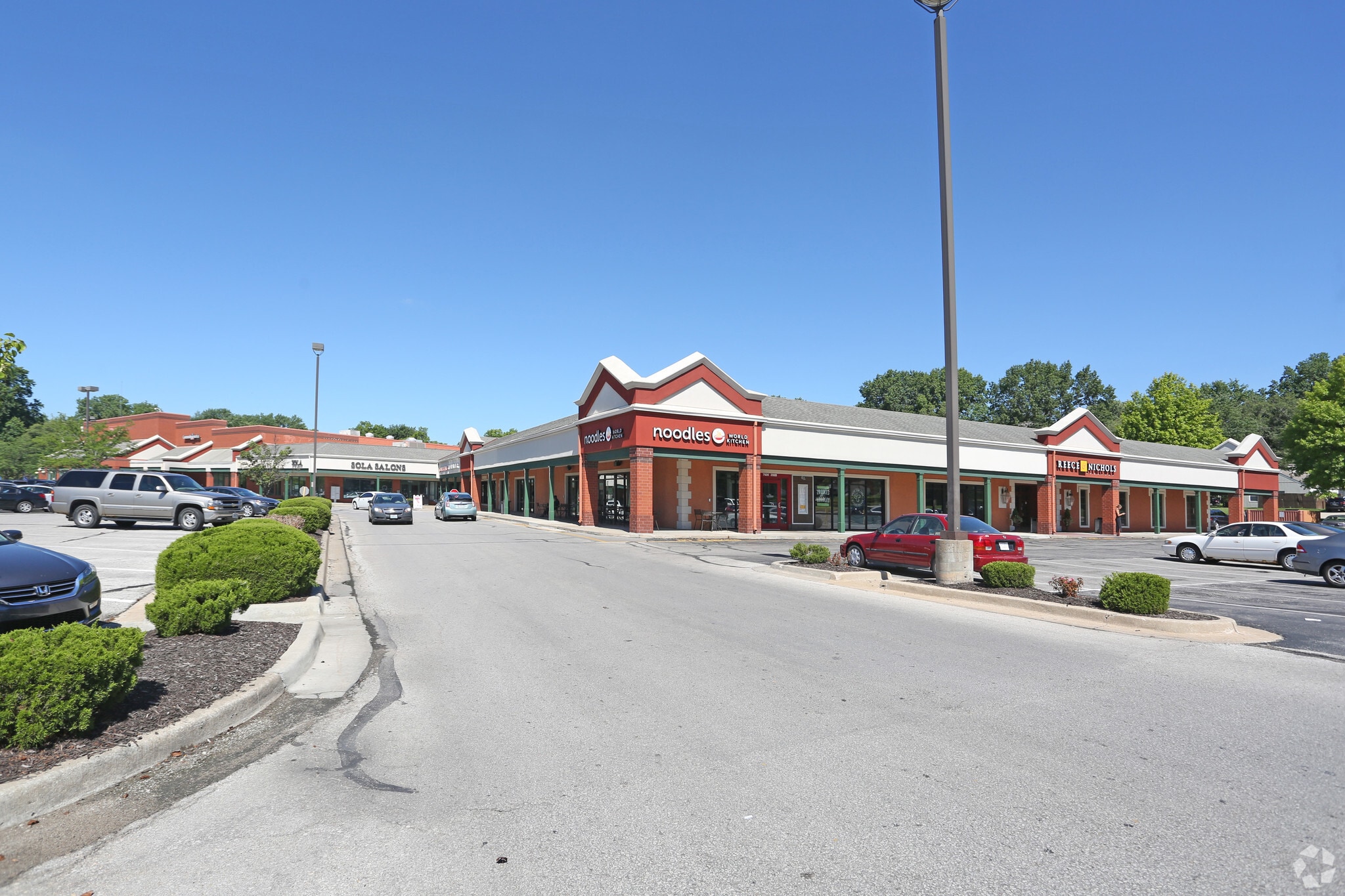 7600-7620 State Line Rd, Prairie Village, KS for Rent