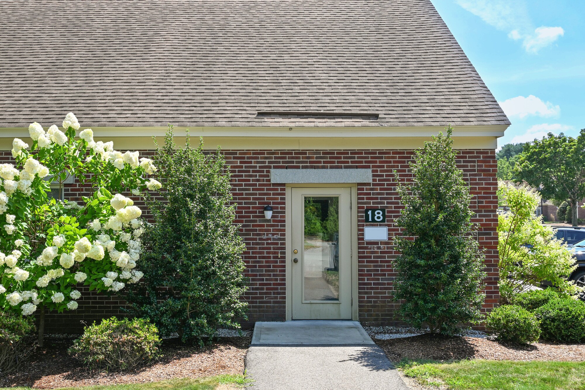 175 38-39 Derby St, Hingham, MA for Rent