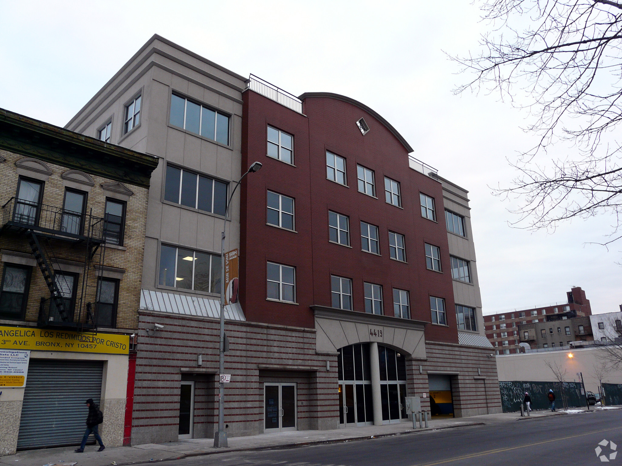4419-4425 3rd Ave, Bronx, NY for Rent
