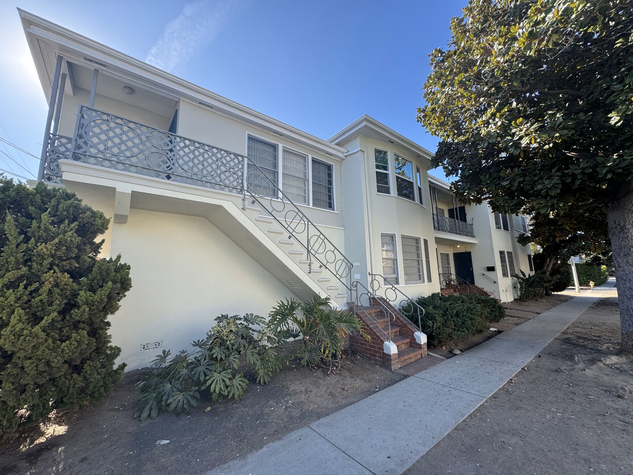 5076-5084 Pickford St, Los Angeles, CA for Sale