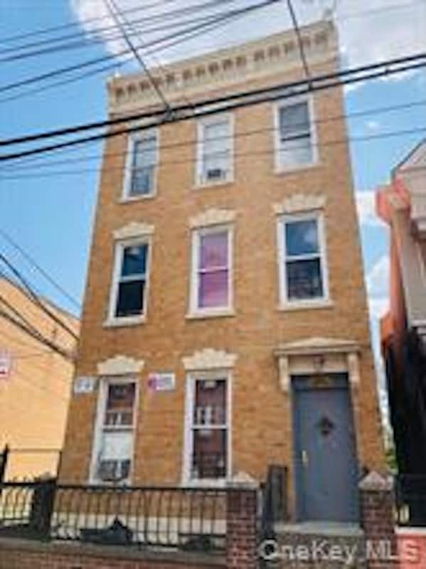 764 E 213th St, Bronx, NY for Sale