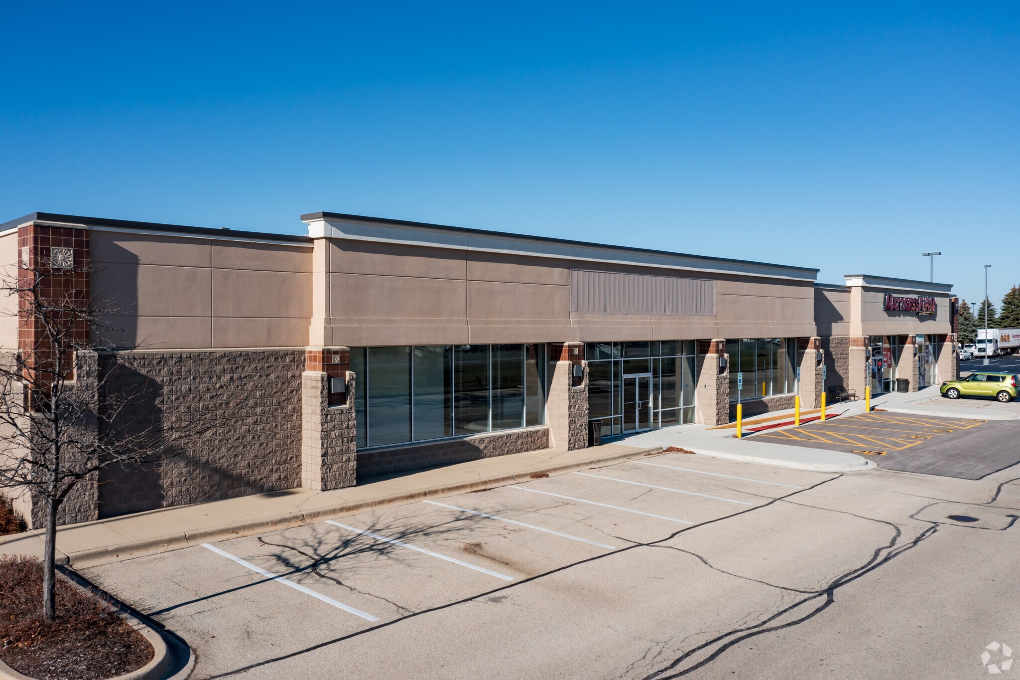 N Randall Rd & Mckee St @ McKee St, Batavia, IL for Rent
