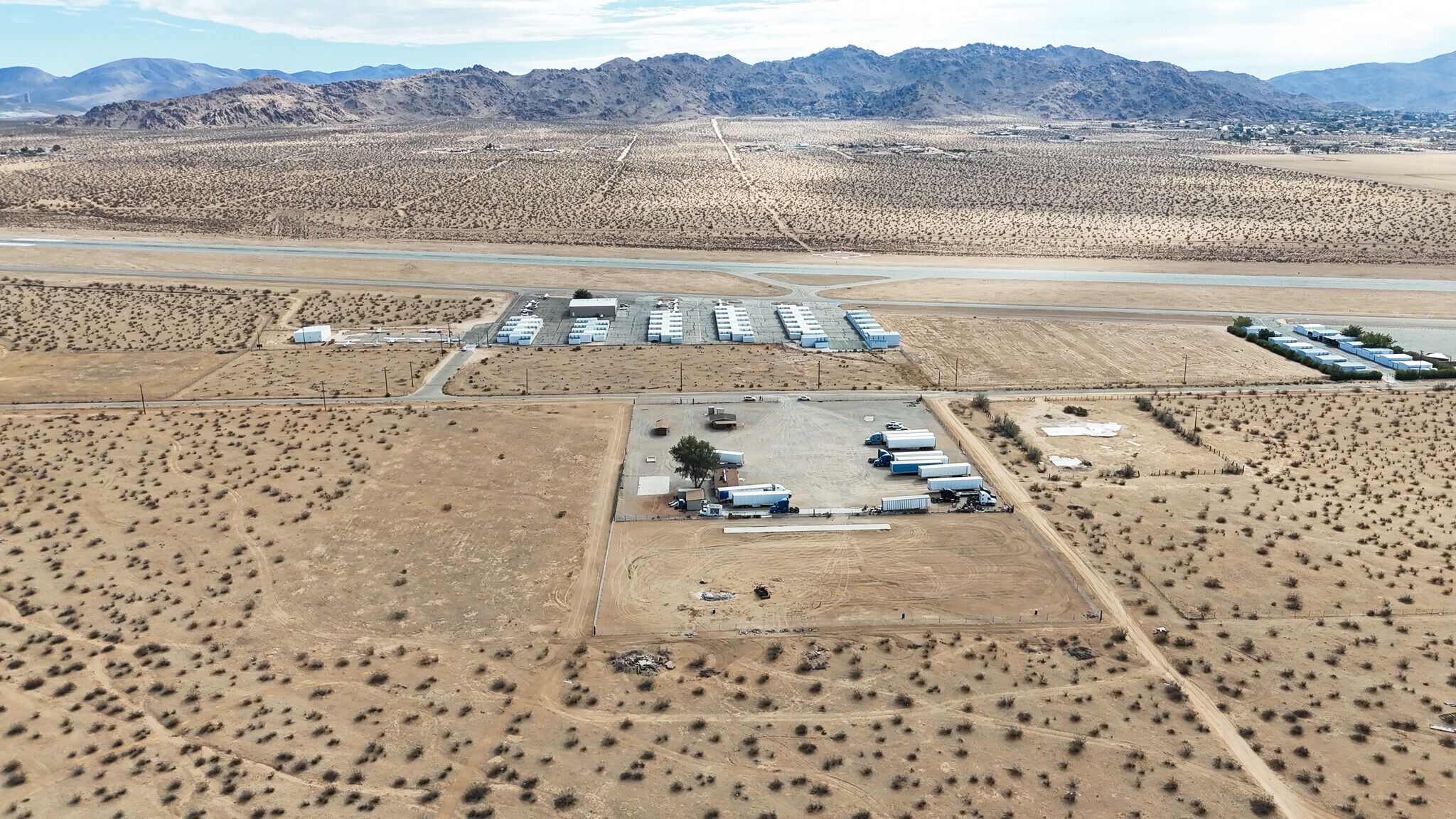 18142 Navajo Rd, Apple Valley, CA for Rent