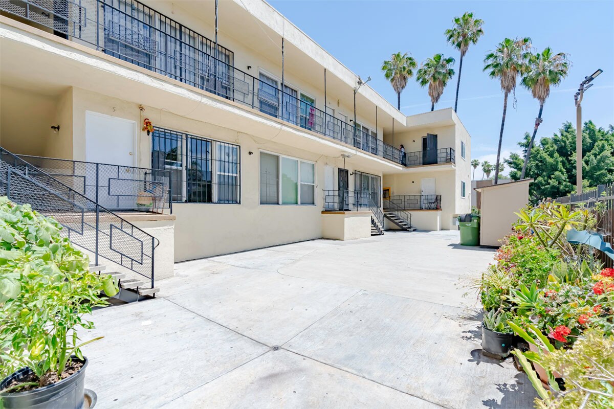 741 S Hobart Blvd, Los Angeles, CA for Sale