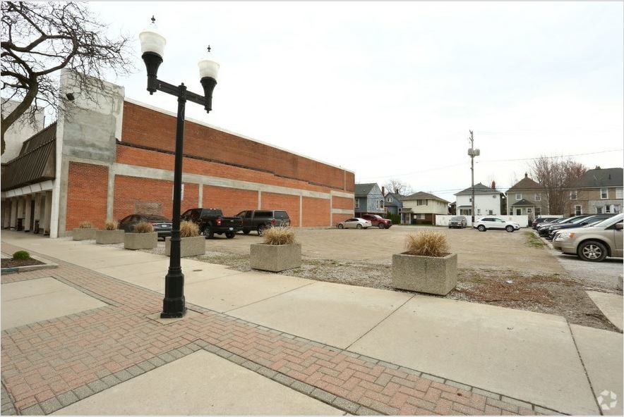 3131 Biddle Ave Wyandotte, MI 48192 Retail Property for Sale on