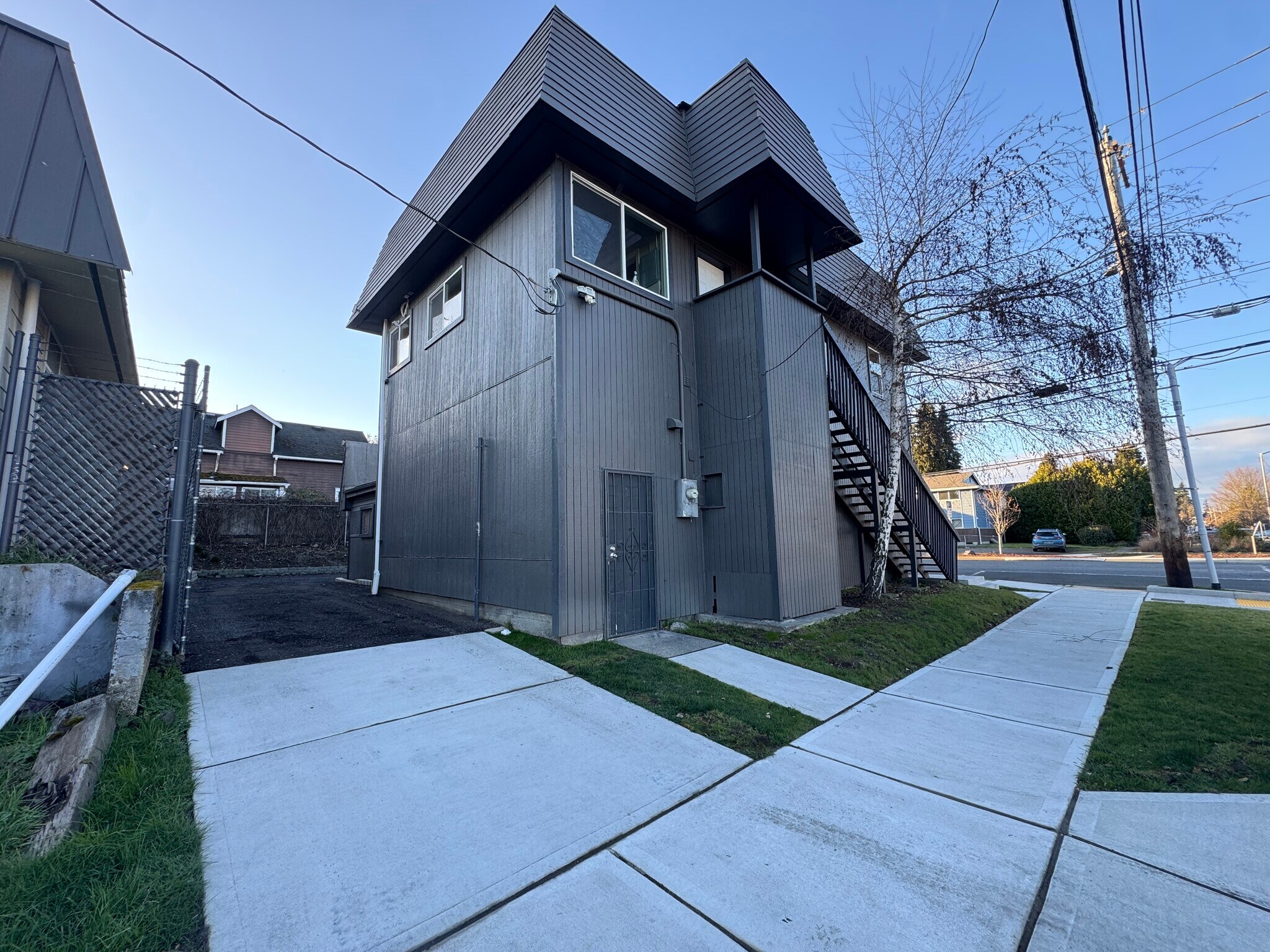 2102 S 12th St, Tacoma, WA for Sale