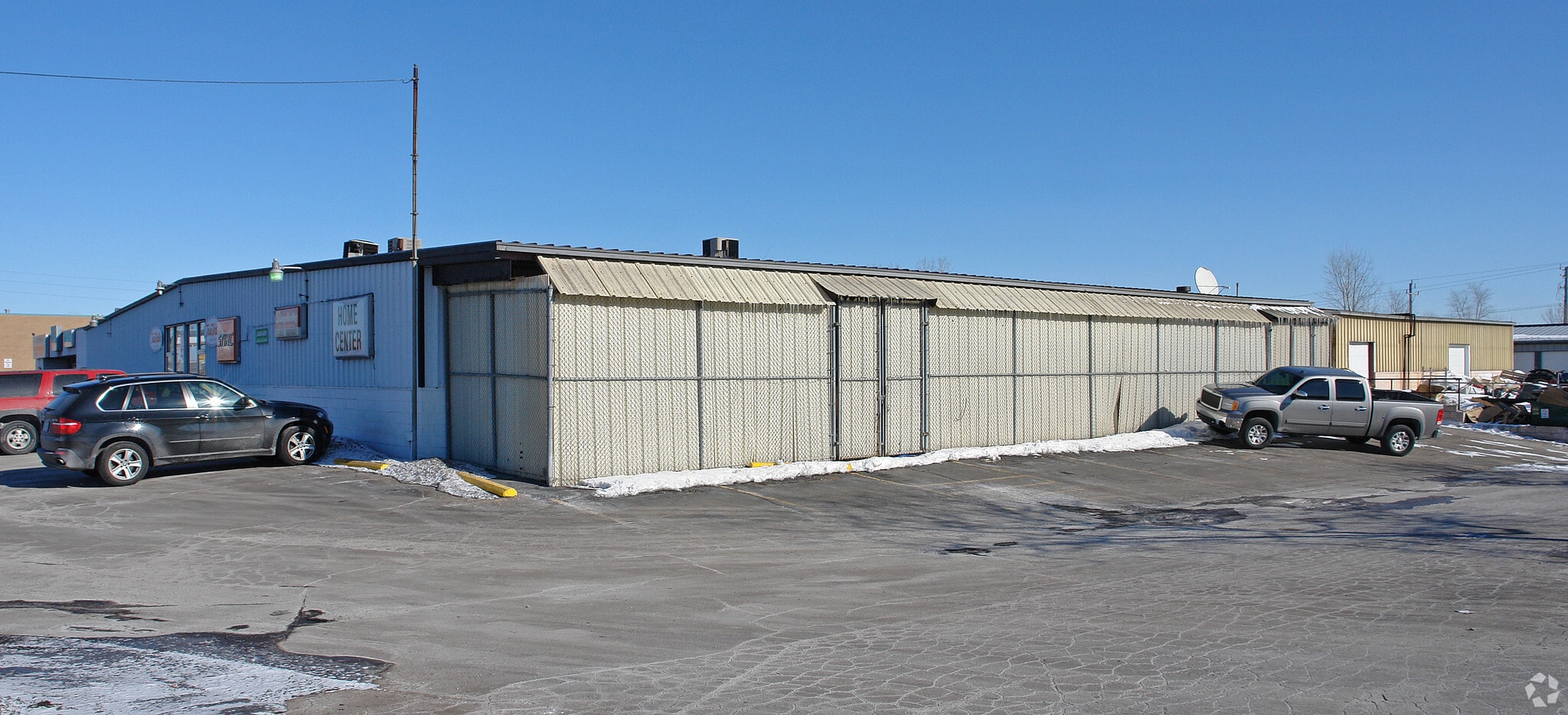8010-8030 N 76th St, Milwaukee, WI for Rent