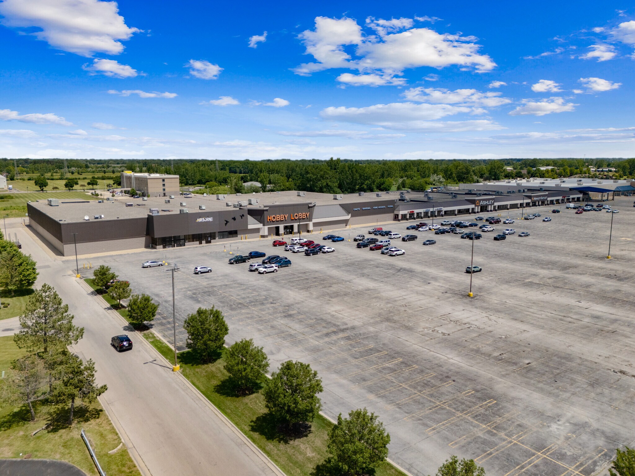 2268-2580 Tittabawassee Rd, Saginaw, MI for Rent