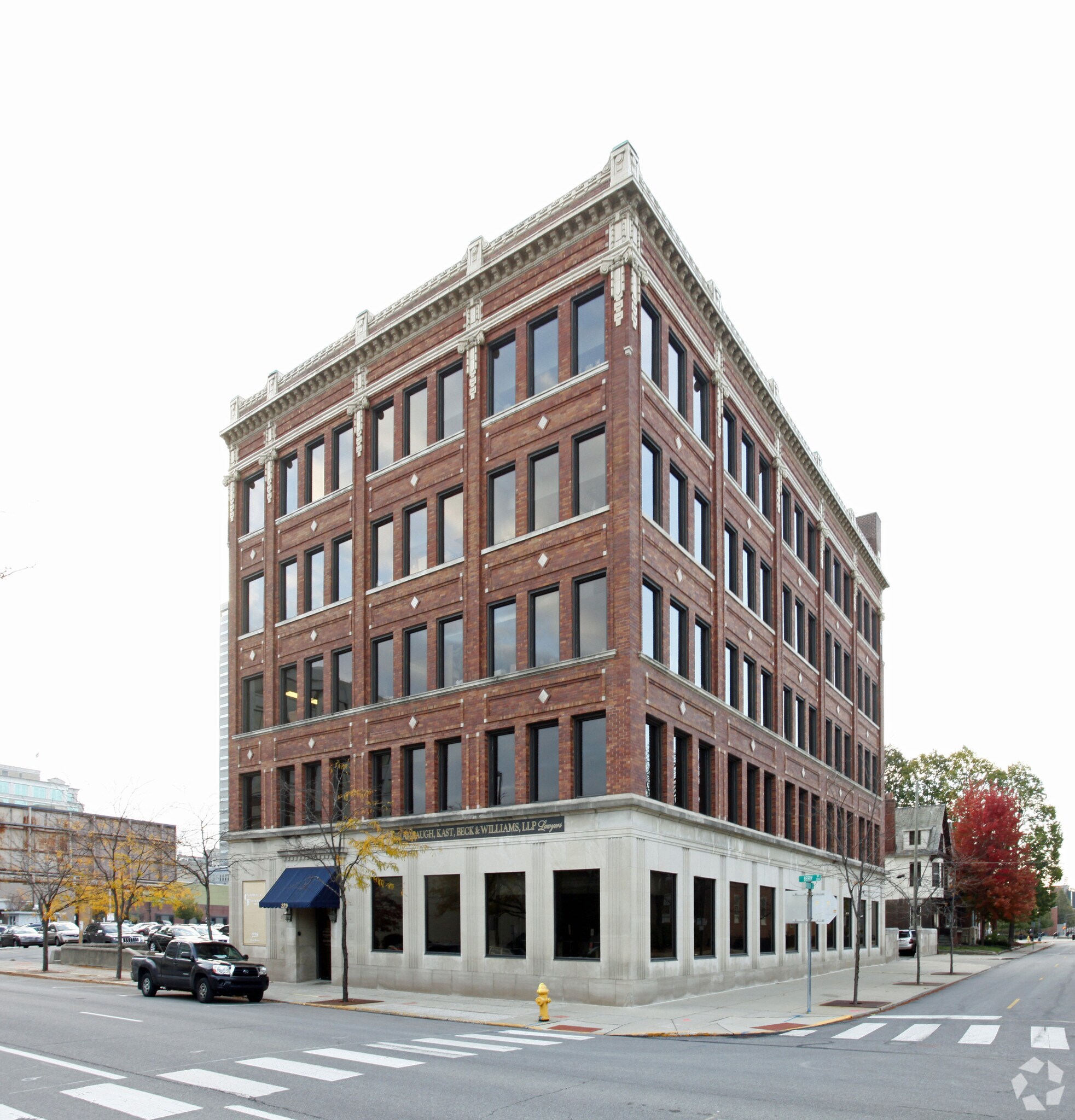 229 W Berry St, Fort Wayne, IN for Sale
