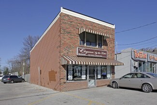 Mississauga, ON undefined - 723 Lakeshore Rd E