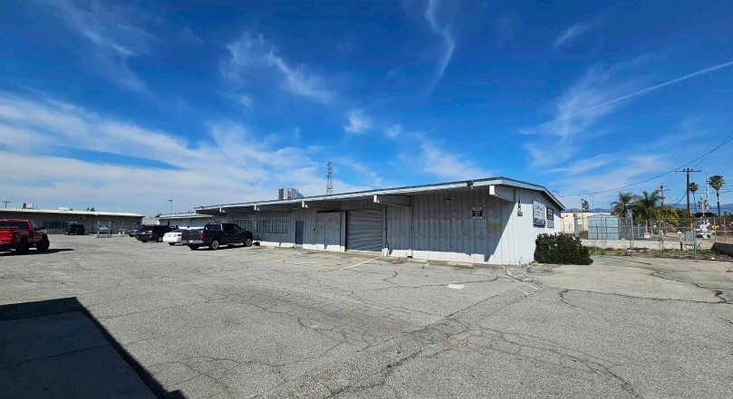 300 S Sycamore Ave, Rialto, CA for Rent