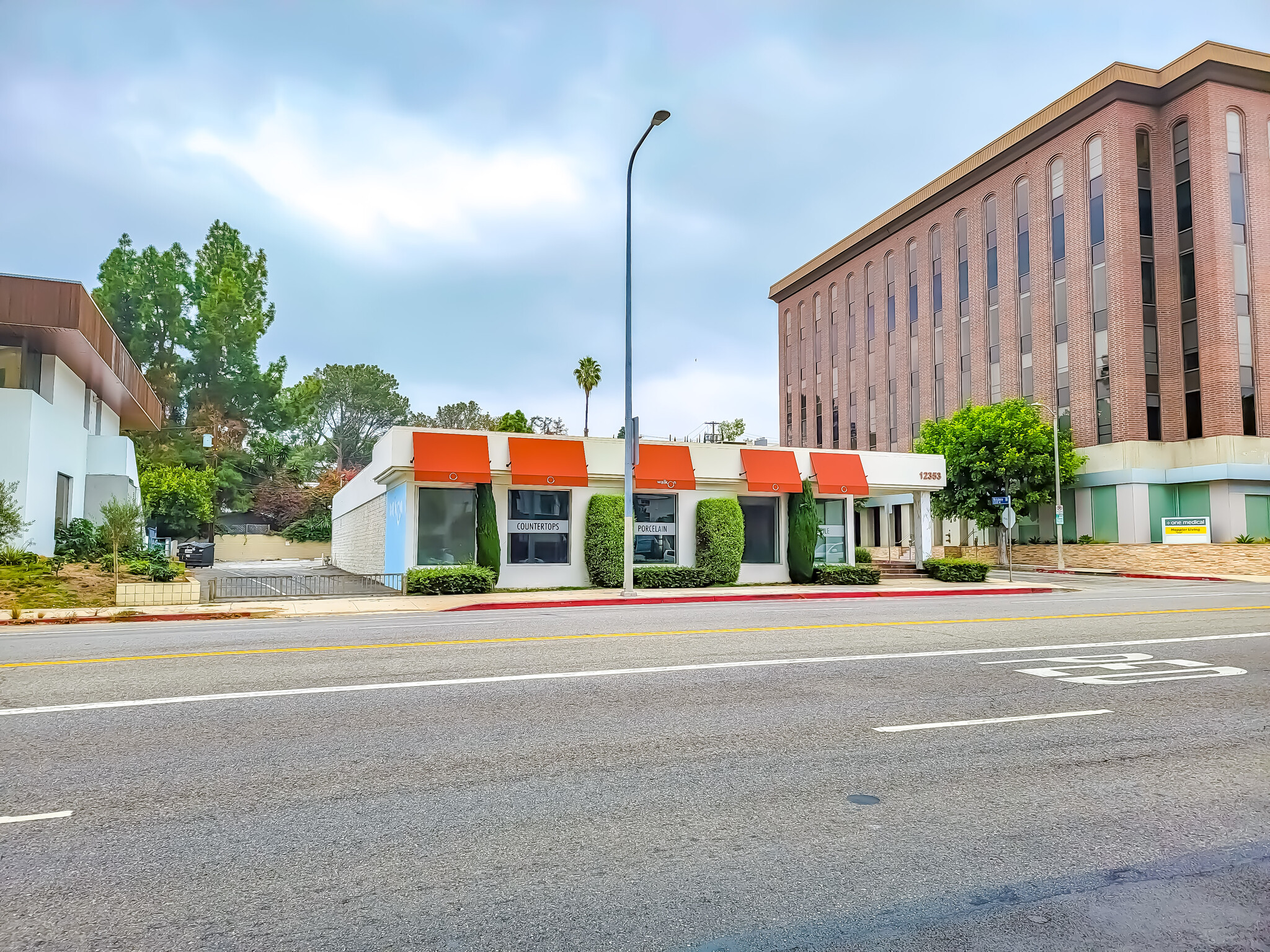 12353 Wilshire Blvd, Los Angeles, CA for Rent