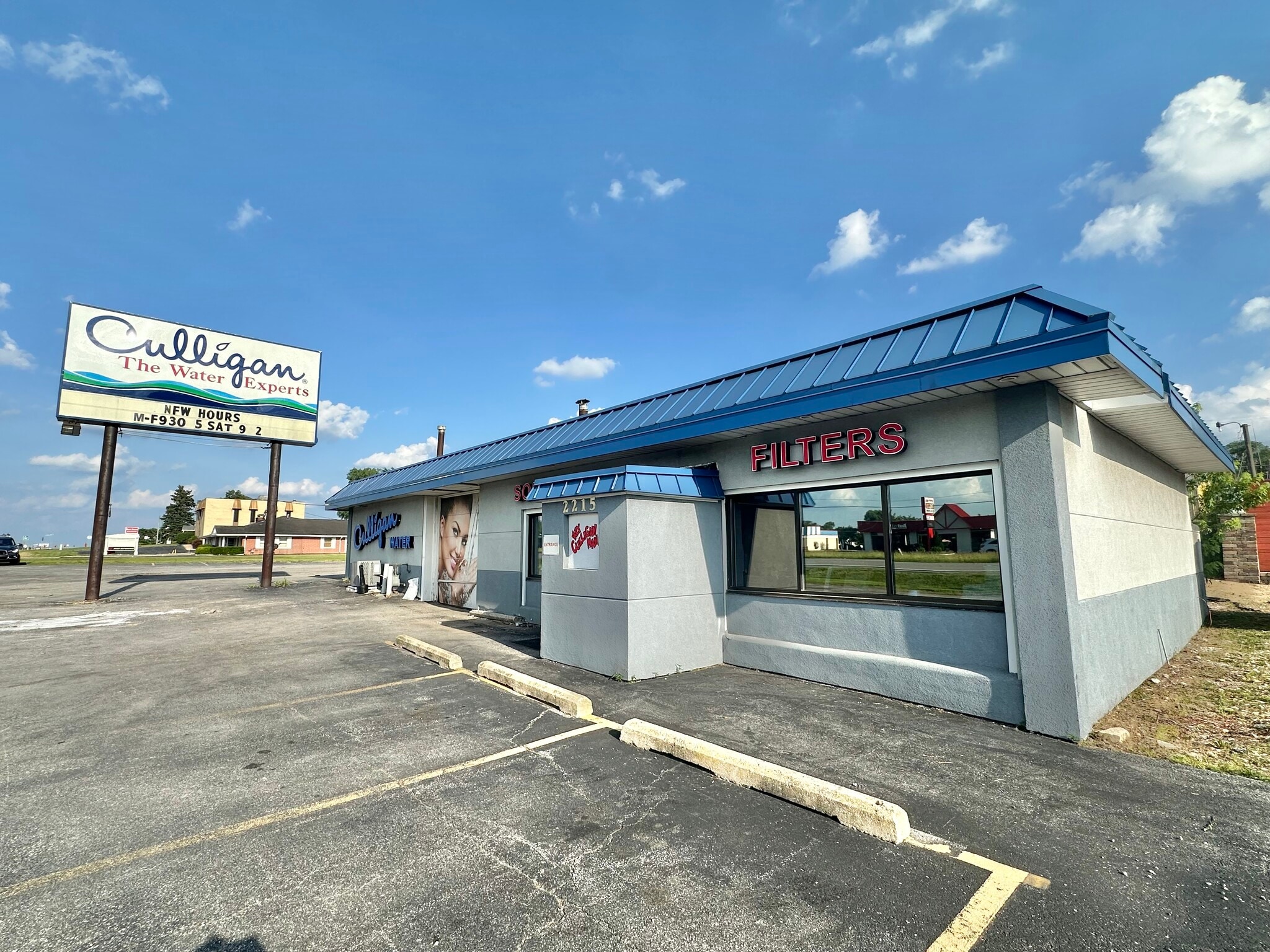 2215 W Lincoln Hwy, Merrillville, IN for Sale
