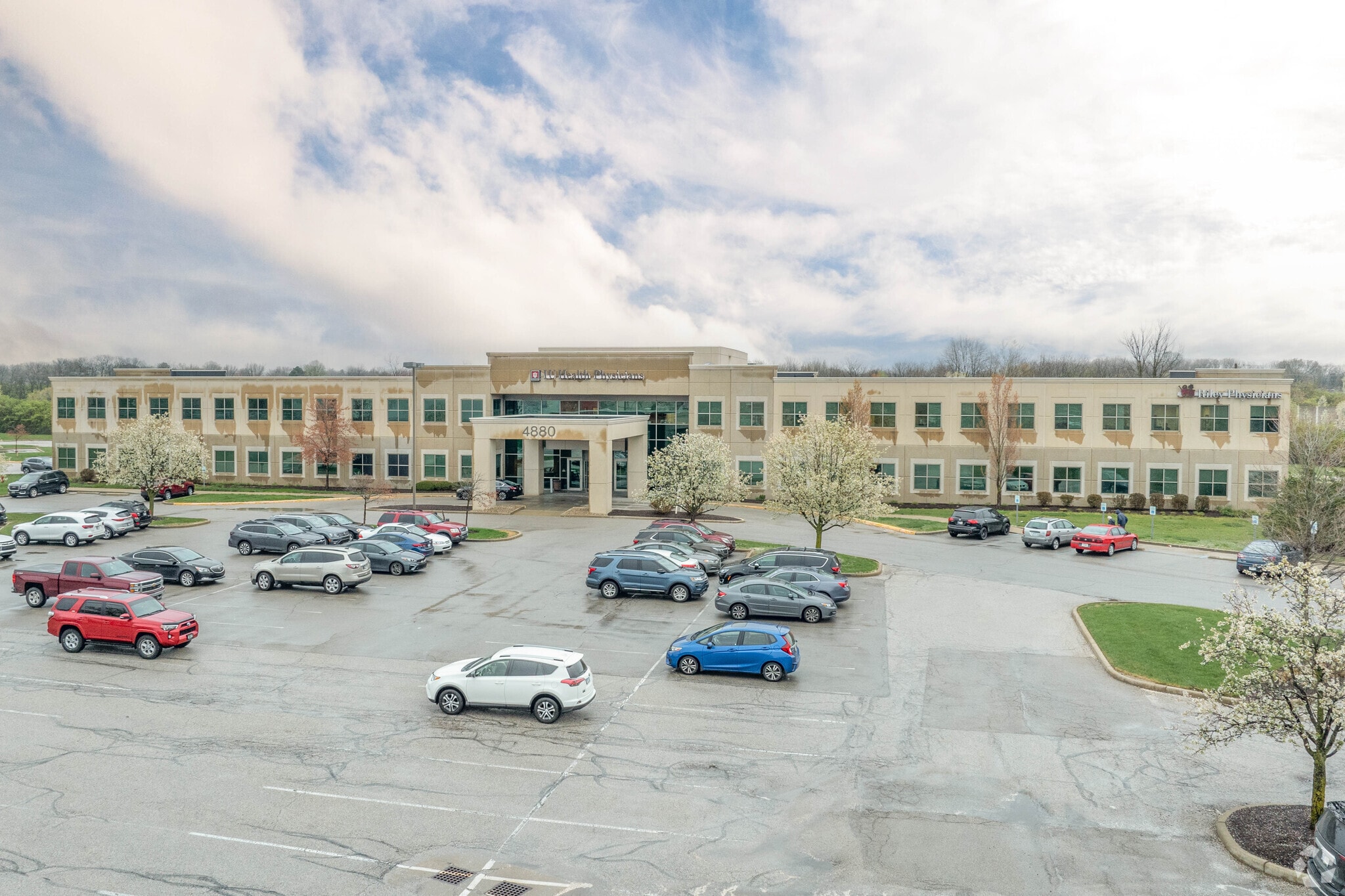 4880 Century Plaza Rd, Indianapolis, IN for Rent