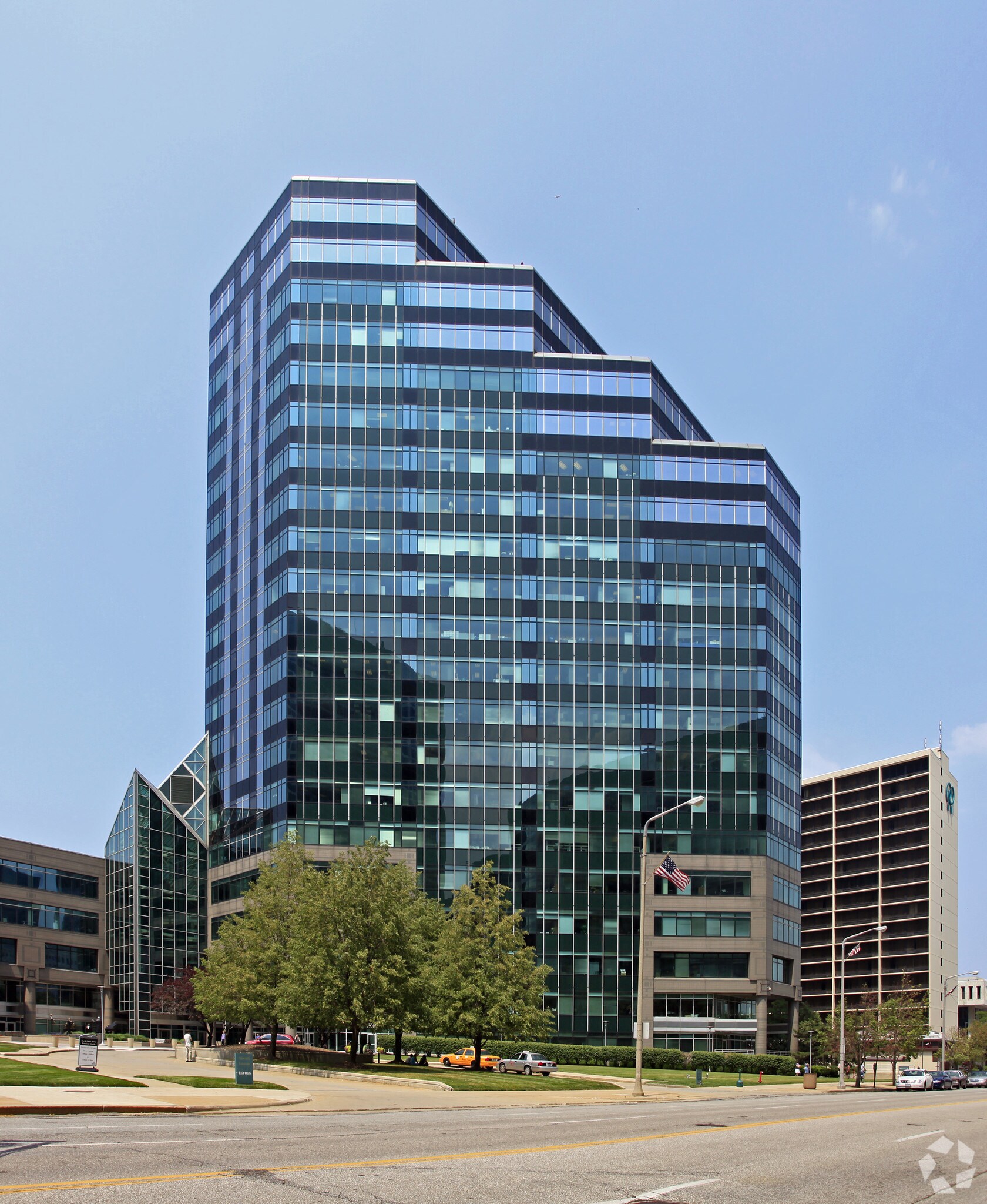 901 Lakeside Ave E, Cleveland, OH for Rent