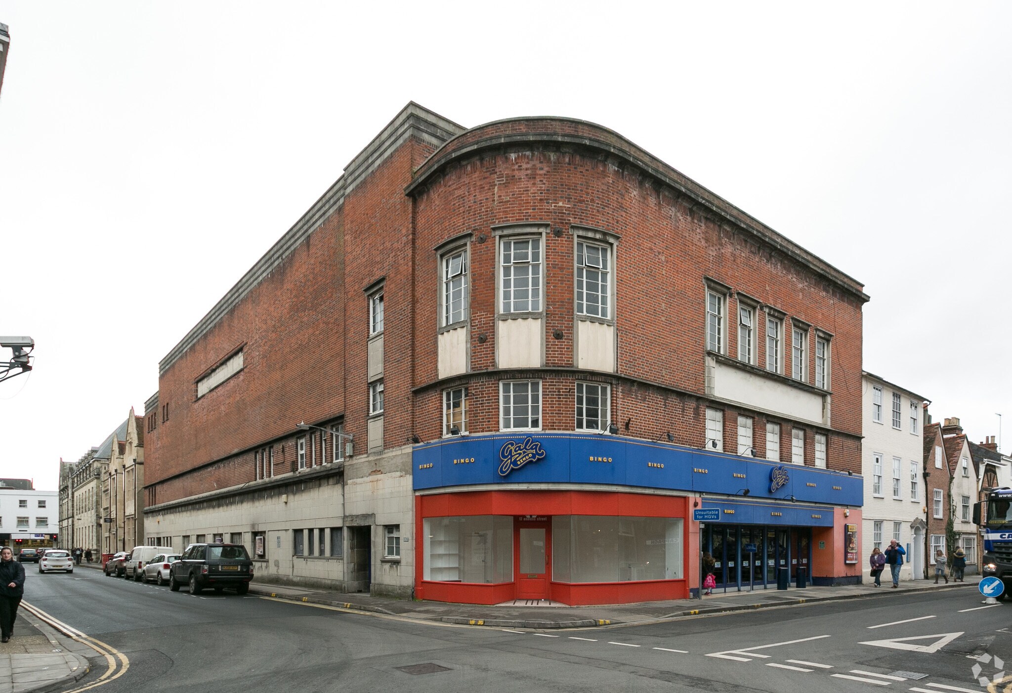 17 Endless St Salisbury, WIL SP1 1DL Sports and Entertainment