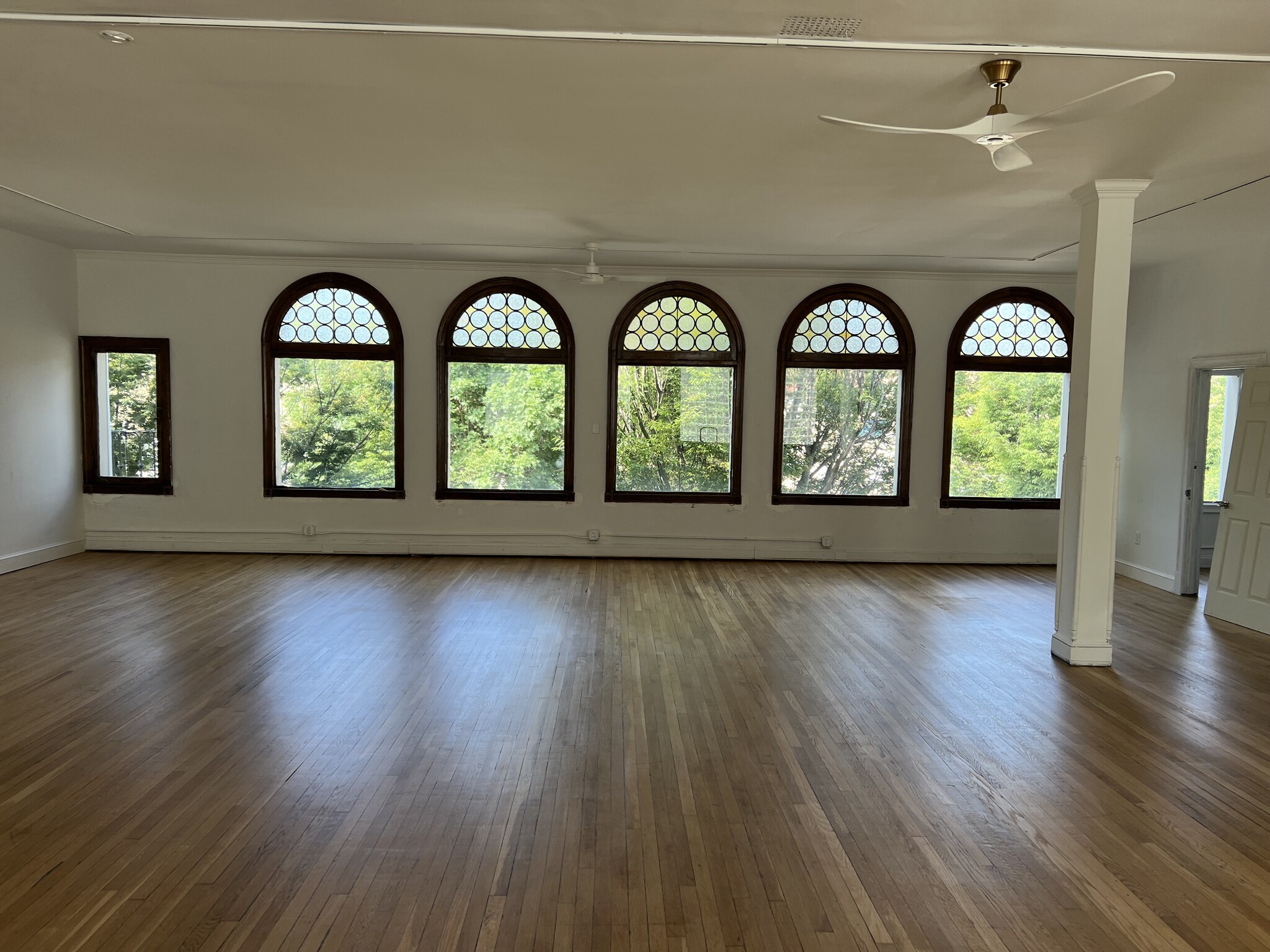 4-10 E Grace St, Richmond, VA for Rent