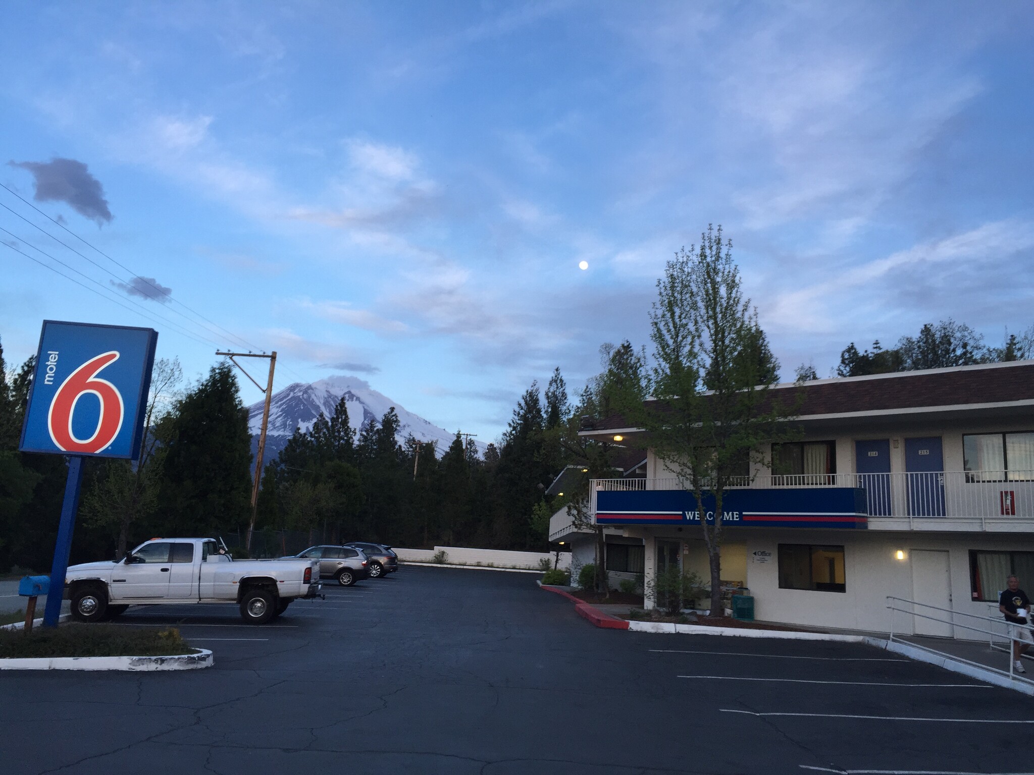 466 N Weed Blvd, Weed, CA for Sale