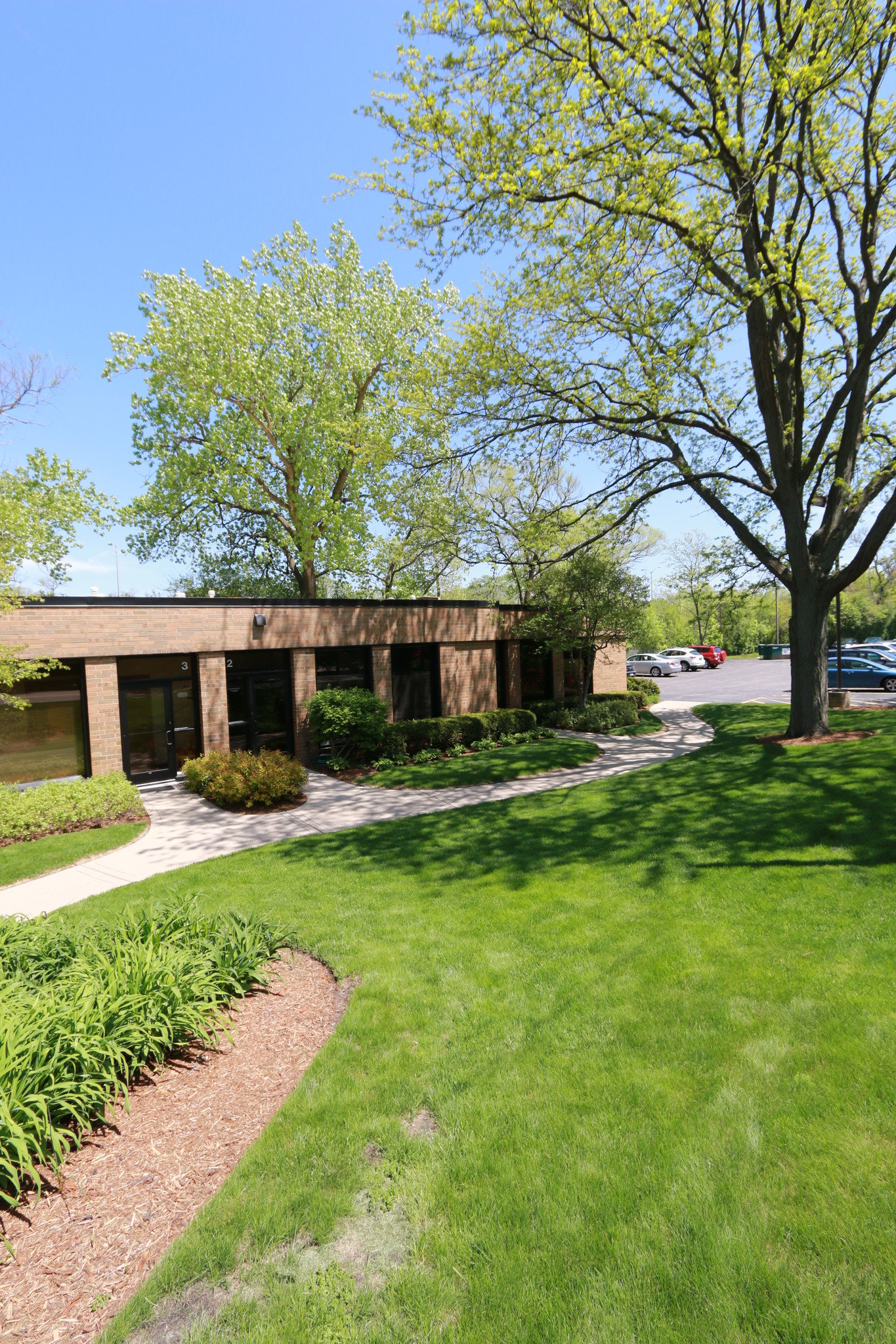 3330 Old Glenview Rd, Wilmette, IL for Rent