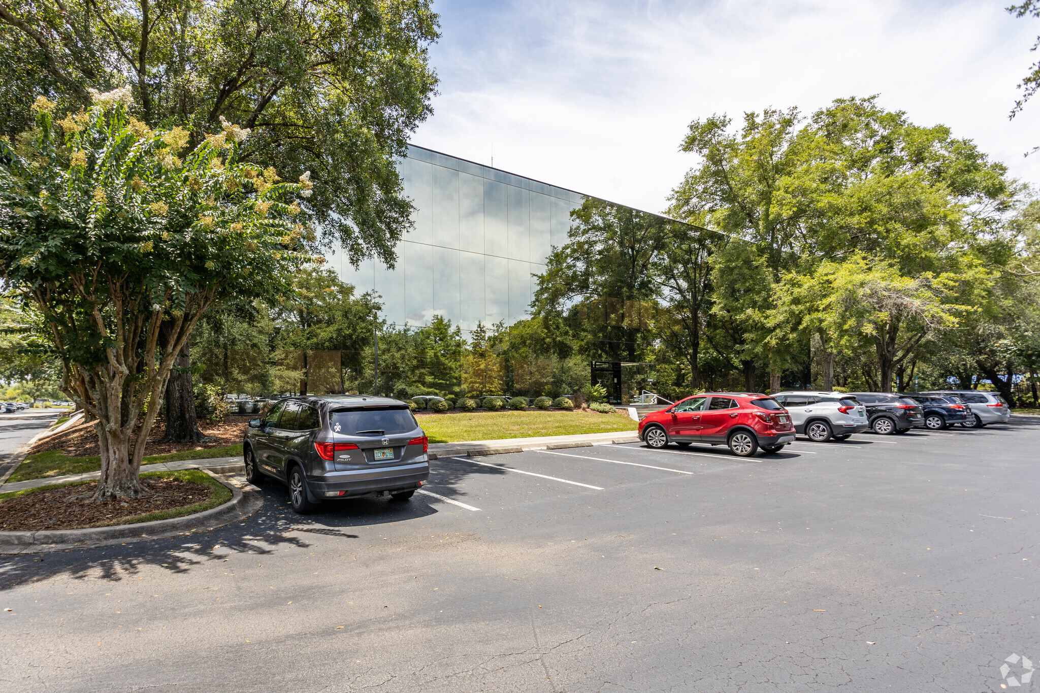 6621 Southpoint Dr N, Jacksonville, FL for Rent