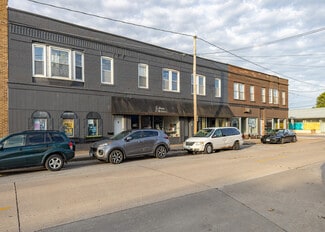 Moline, IL Apartments - 706 18th Ave