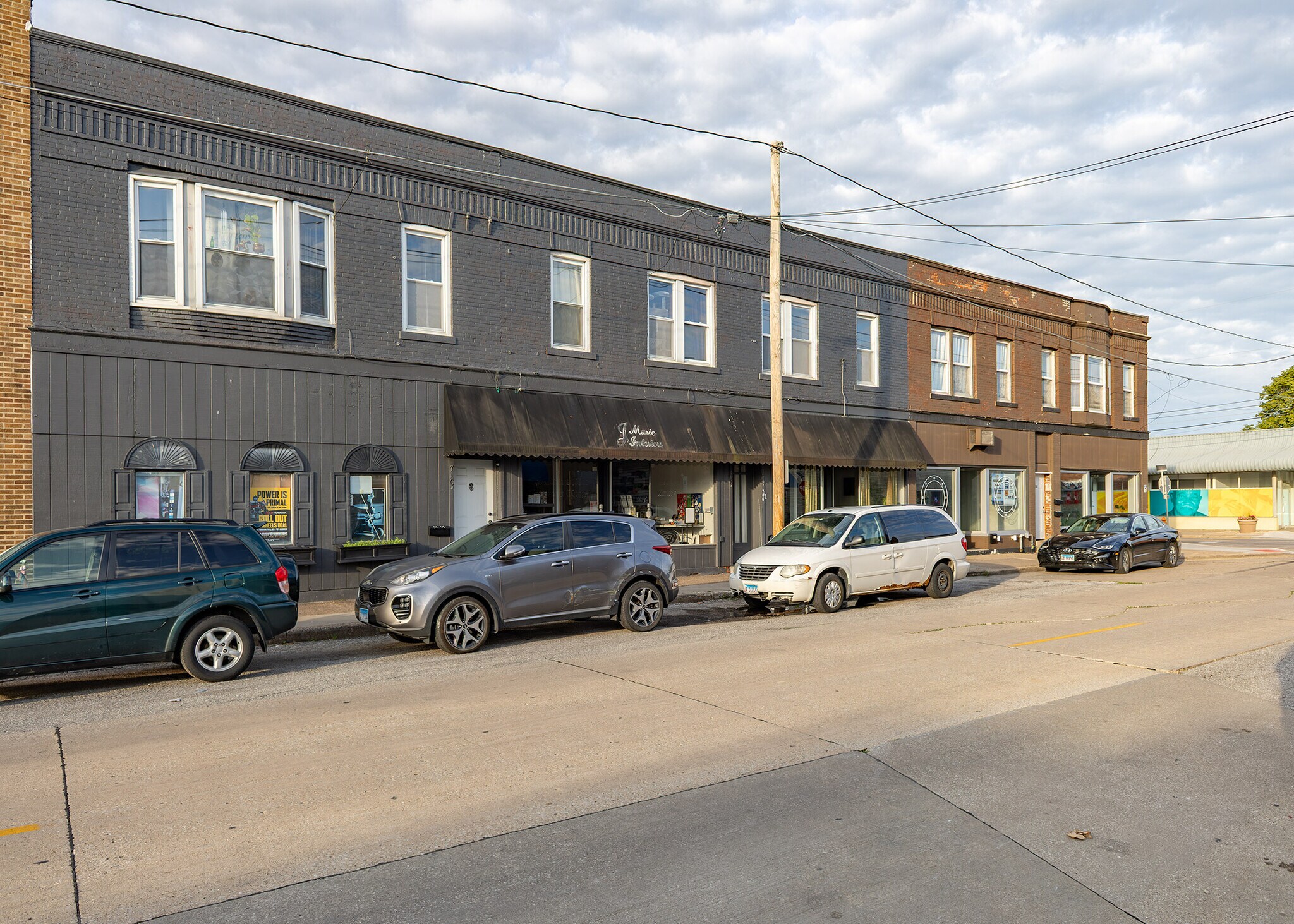 706 18th Ave, Moline, IL for Sale