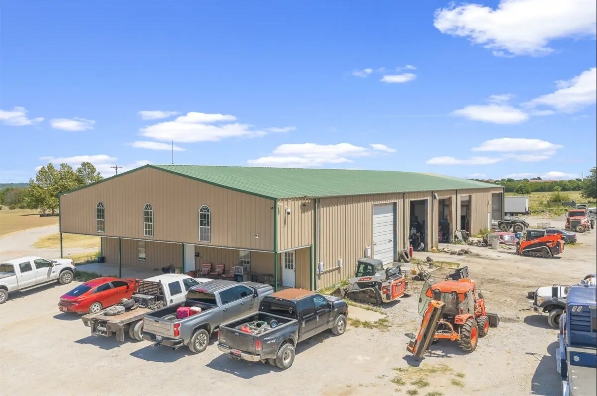 10814 Ace Ln, Marietta, OK for Sale