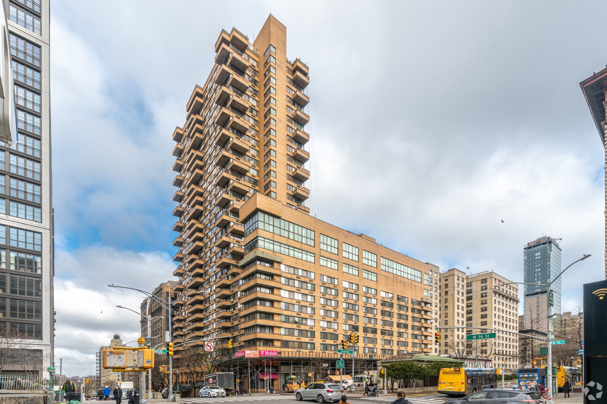 2565 Broadway, New York, NY for Rent