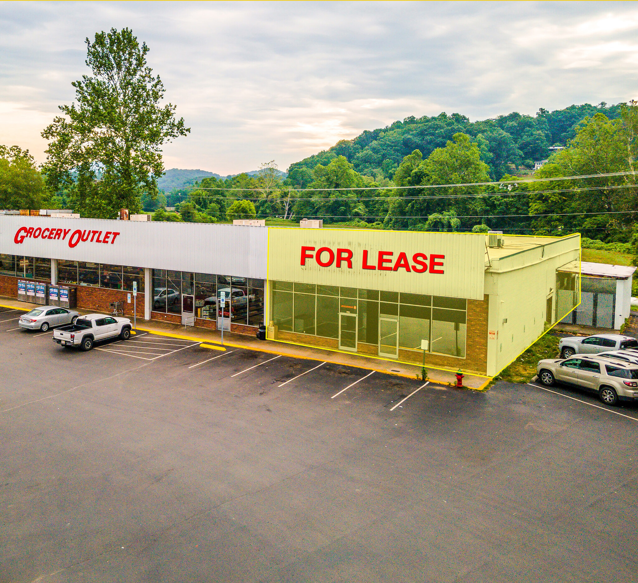 257-267 Waynesville Plz, Waynesville, NC for Rent