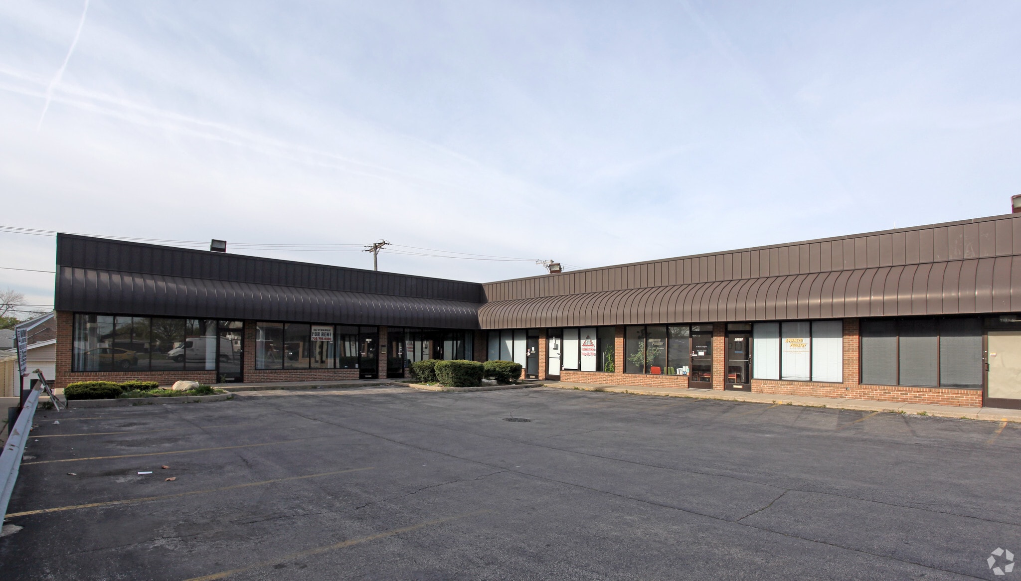 7355 S Archer Ave, Summit, IL for Rent